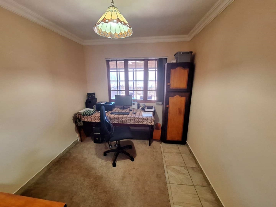 4 Bedroom Property for Sale in Leeupoort Limpopo