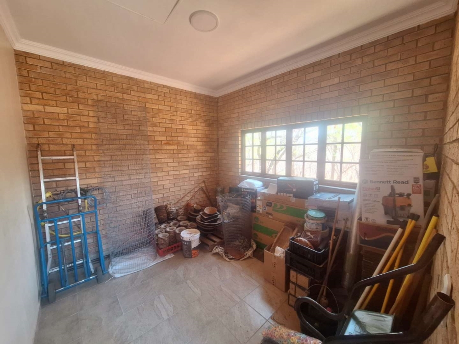 4 Bedroom Property for Sale in Leeupoort Limpopo