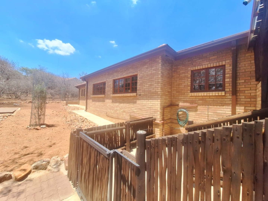 4 Bedroom Property for Sale in Leeupoort Limpopo