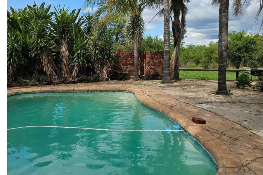 6 Bedroom Property for Sale in Vaalwater Limpopo