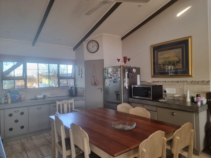 6 Bedroom Property for Sale in Vaalwater Limpopo