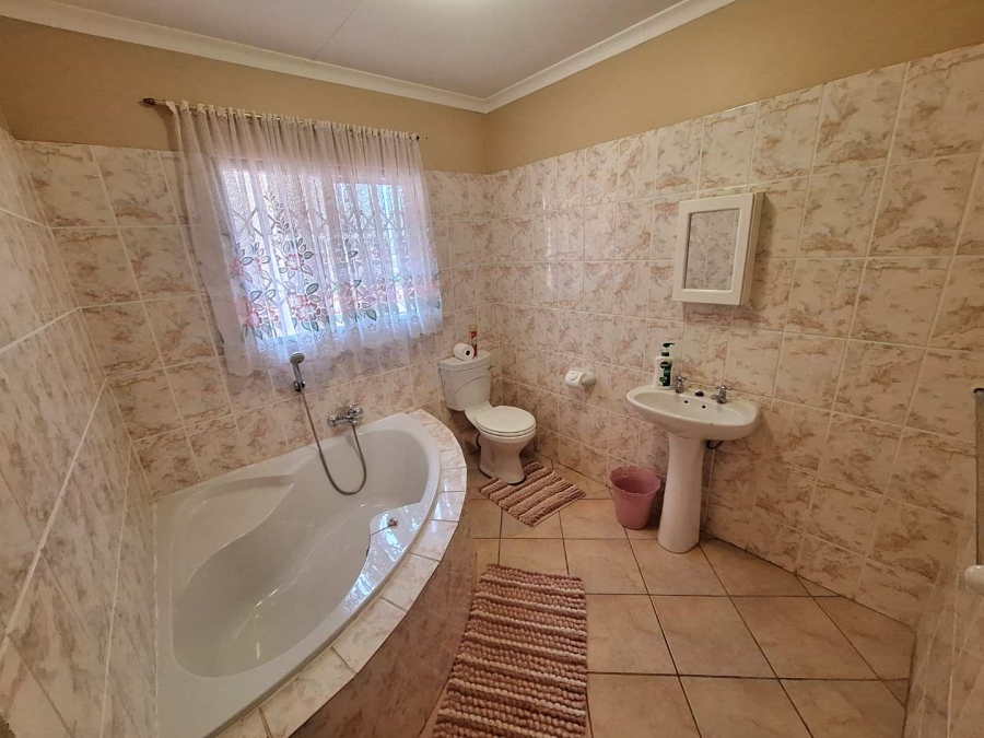 3 Bedroom Property for Sale in Leeupoort Limpopo