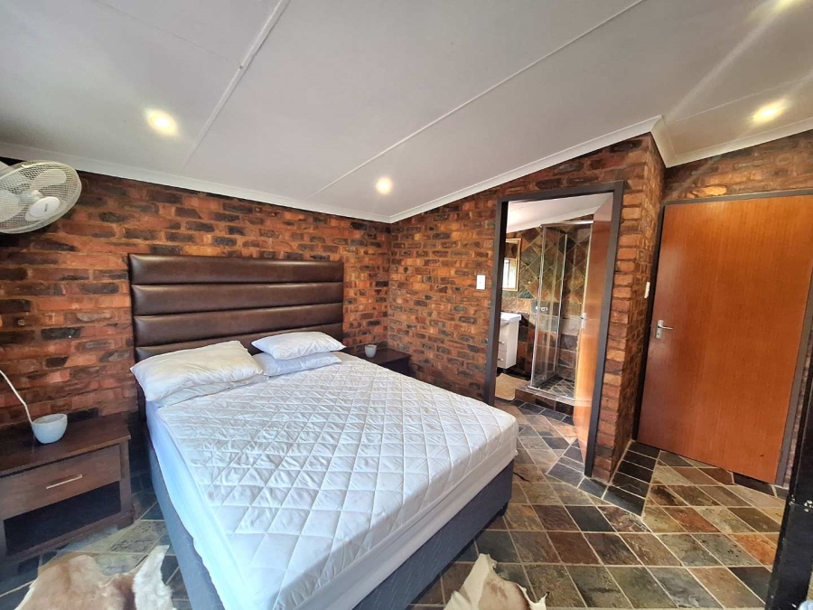 6 Bedroom Property for Sale in Leeupoort Limpopo