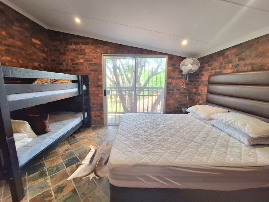 6 Bedroom Property for Sale in Leeupoort Limpopo