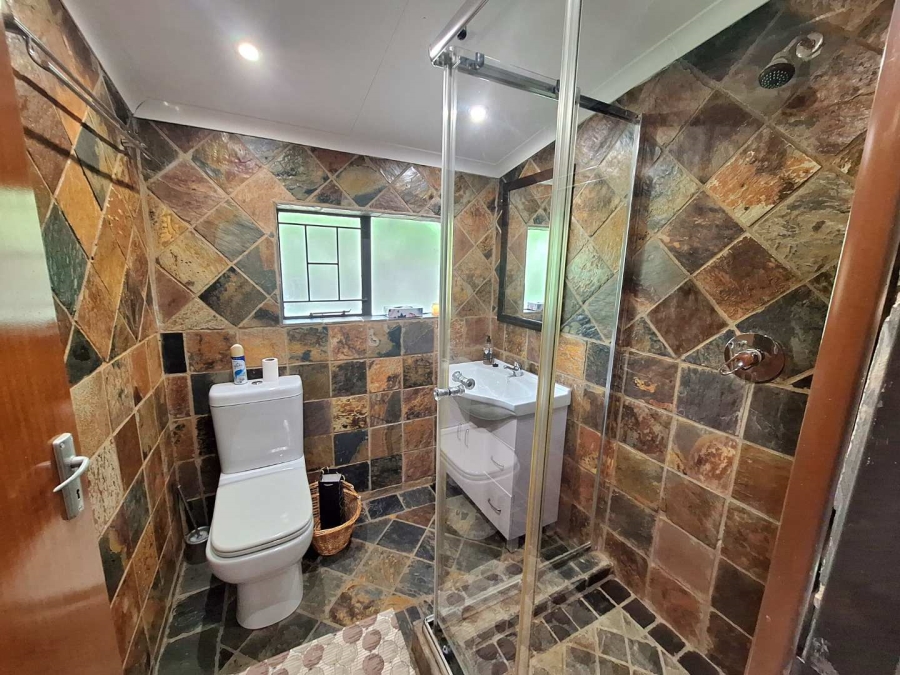 6 Bedroom Property for Sale in Leeupoort Limpopo