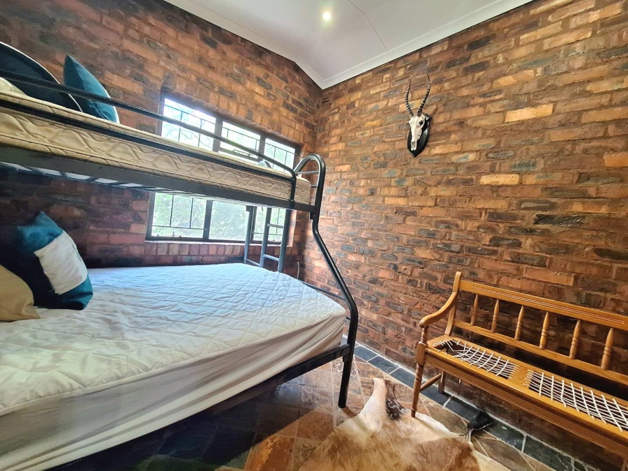 6 Bedroom Property for Sale in Leeupoort Limpopo