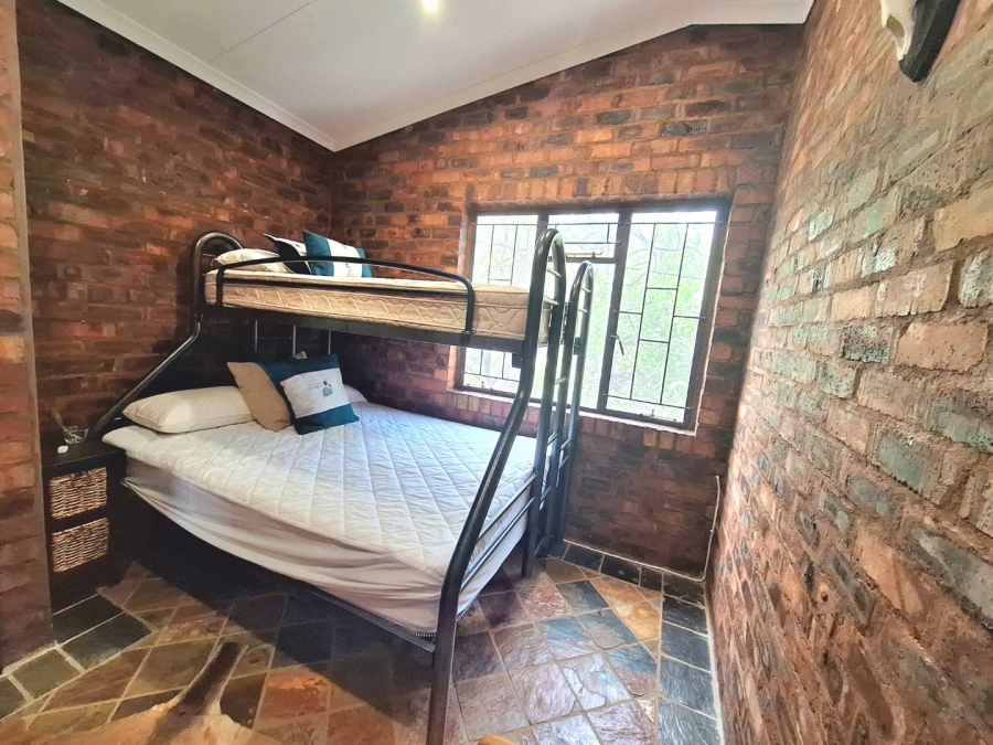 6 Bedroom Property for Sale in Leeupoort Limpopo