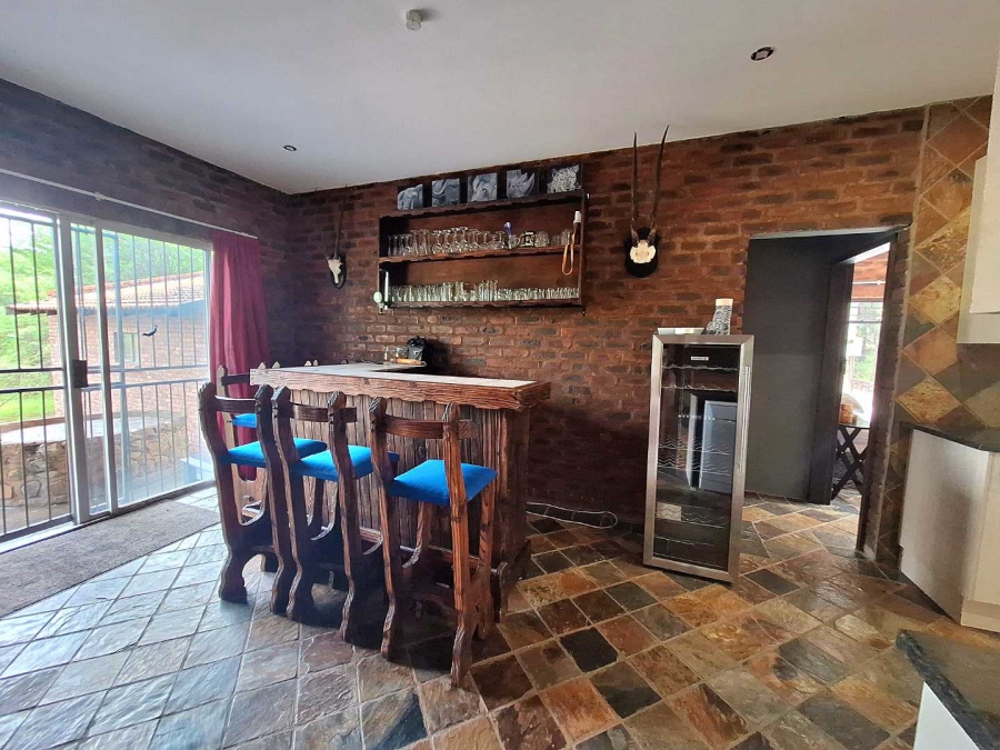 6 Bedroom Property for Sale in Leeupoort Limpopo