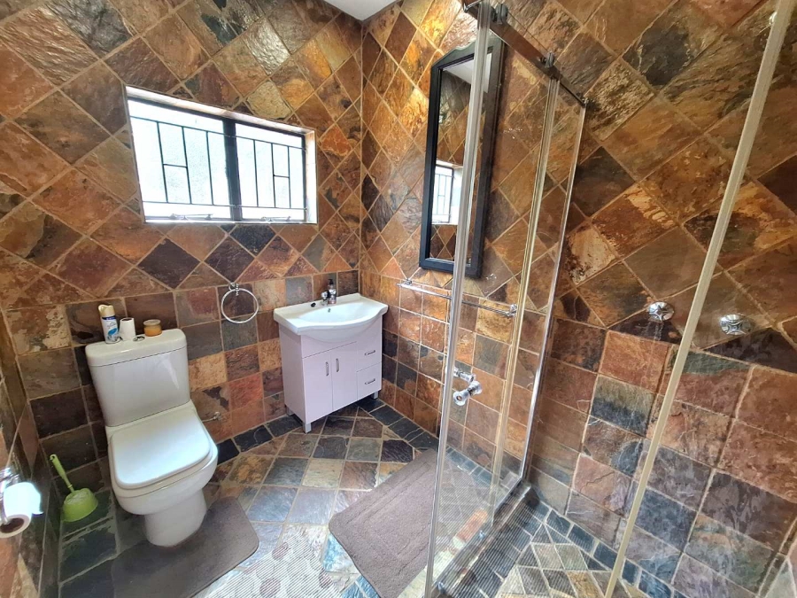 6 Bedroom Property for Sale in Leeupoort Limpopo