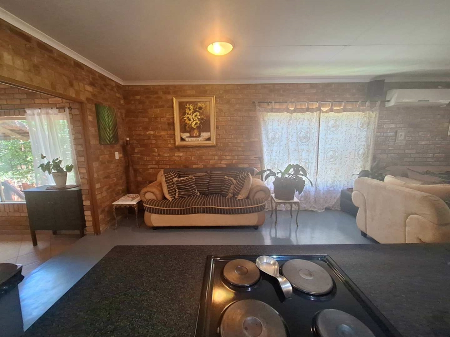 4 Bedroom Property for Sale in Leeupoort Limpopo