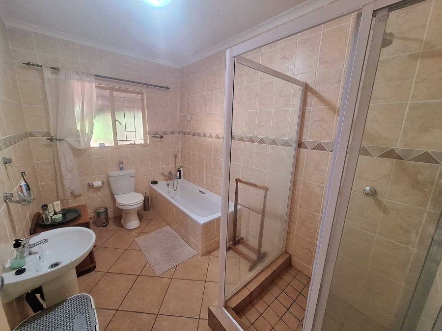 4 Bedroom Property for Sale in Leeupoort Limpopo