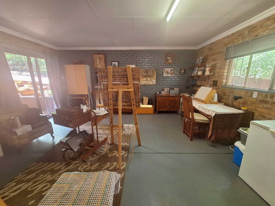 4 Bedroom Property for Sale in Leeupoort Limpopo