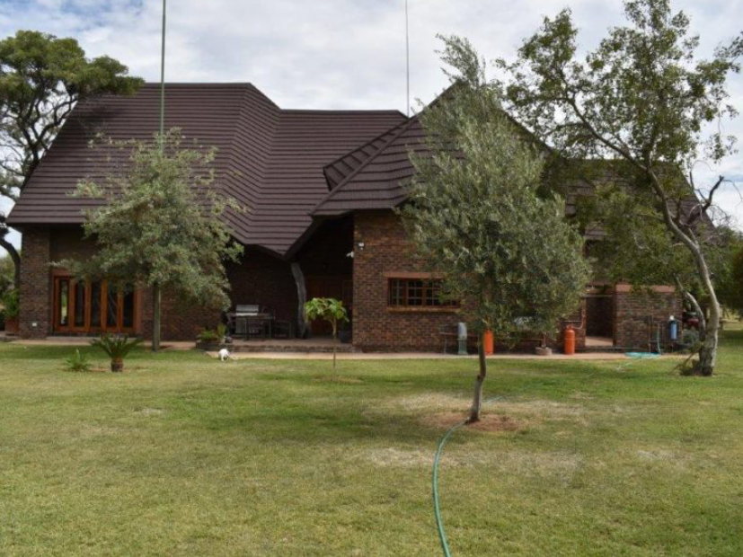 5 Bedroom Property for Sale in Lephalale Limpopo