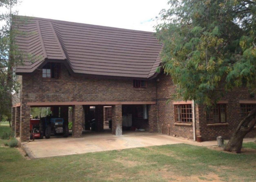 5 Bedroom Property for Sale in Lephalale Limpopo