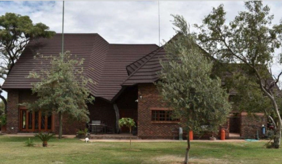 5 Bedroom Property for Sale in Lephalale Limpopo