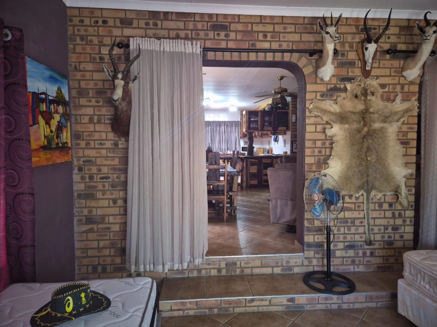 2 Bedroom Property for Sale in Leeupoort Limpopo