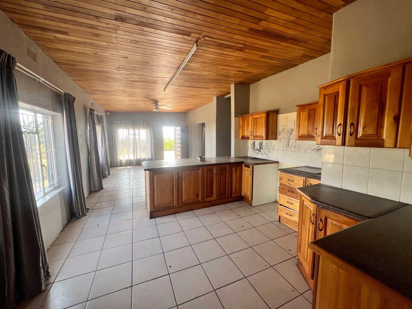 5 Bedroom Property for Sale in Letsitele Limpopo