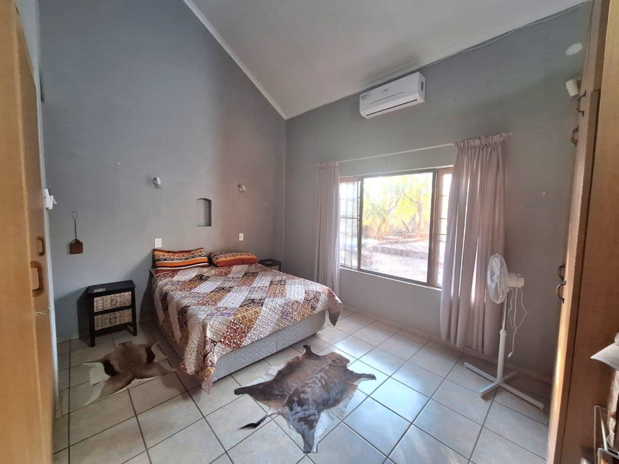 5 Bedroom Property for Sale in Leeupoort Limpopo