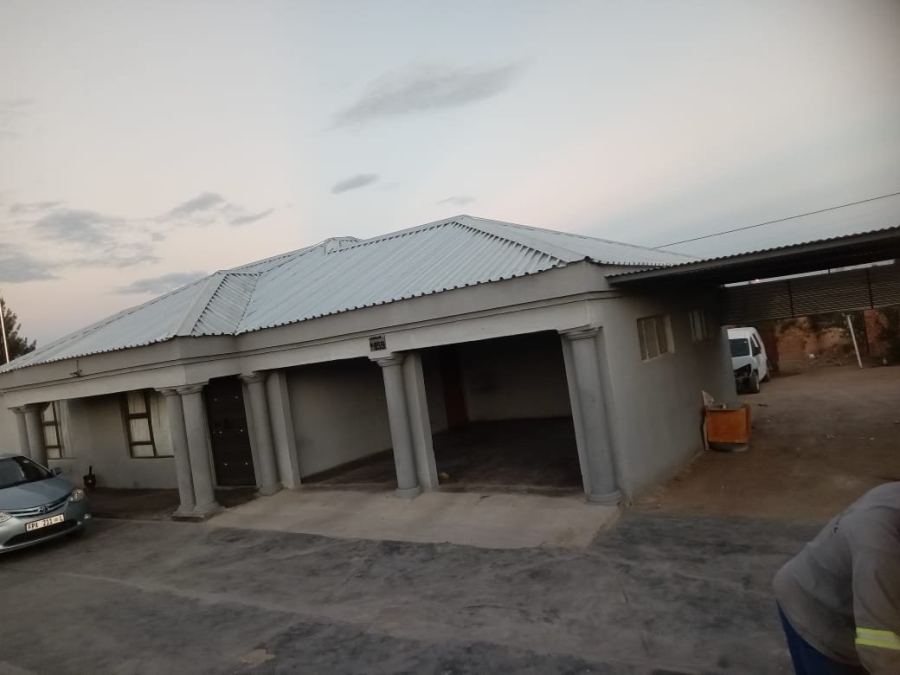  Bedroom Property for Sale in Moletji Limpopo