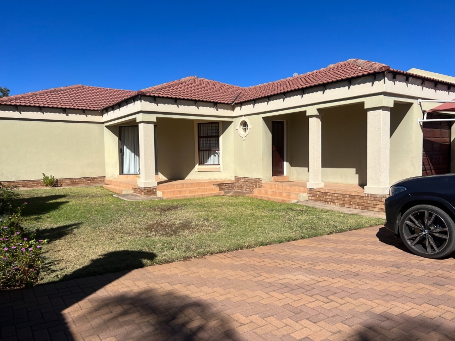 To Let 3 Bedroom Property for Rent in Bendor Limpopo