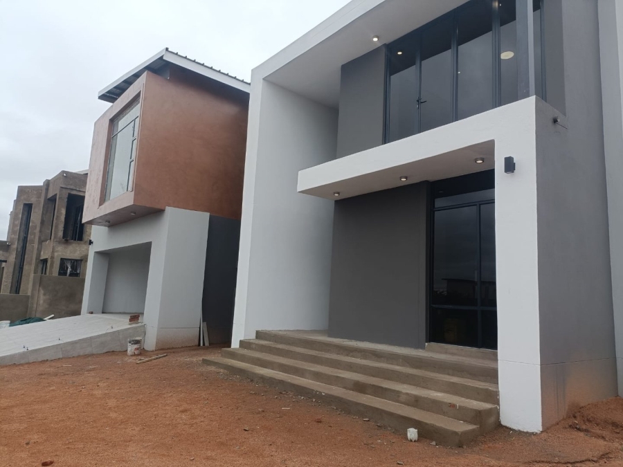 4 Bedroom Property for Sale in Woodhill Estate Limpopo