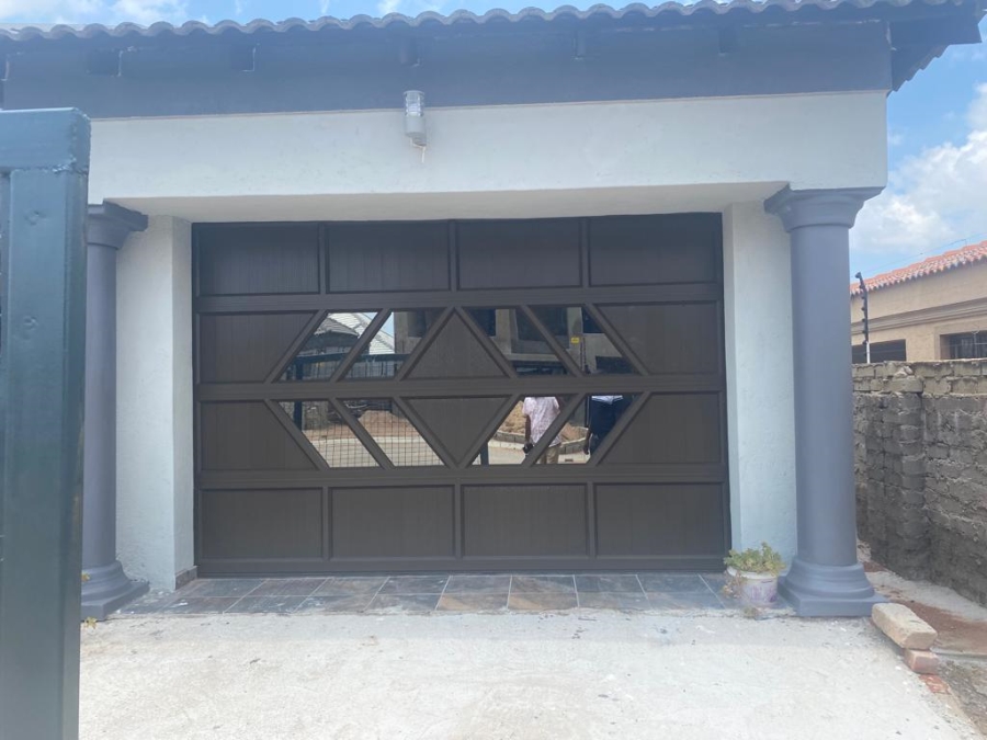 3 Bedroom Property for Sale in Mahlasedi Park Limpopo