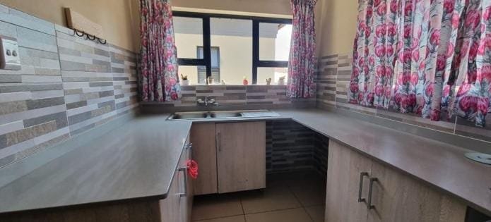 3 Bedroom Property for Sale in Woodhill Estate Limpopo