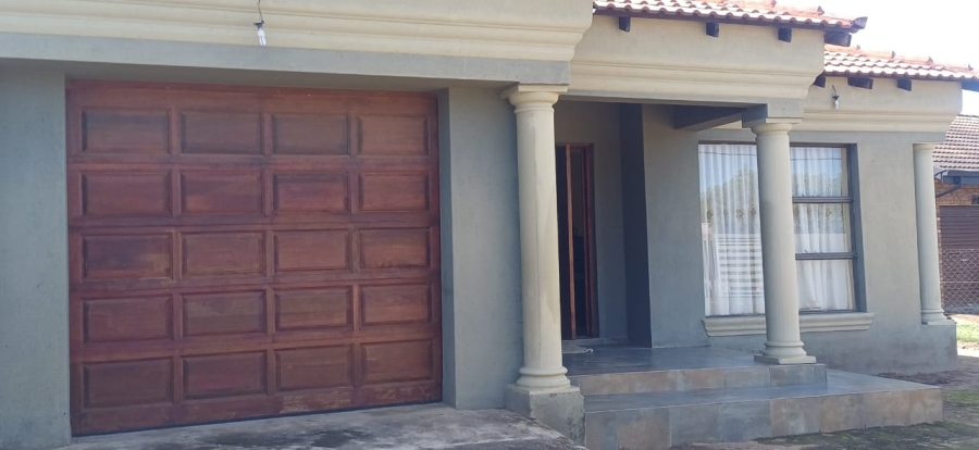 3 Bedroom Property for Sale in Nkowankowa Limpopo