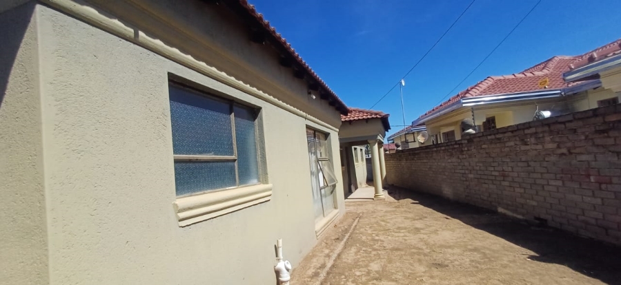 3 Bedroom Property for Sale in Nkowankowa Limpopo