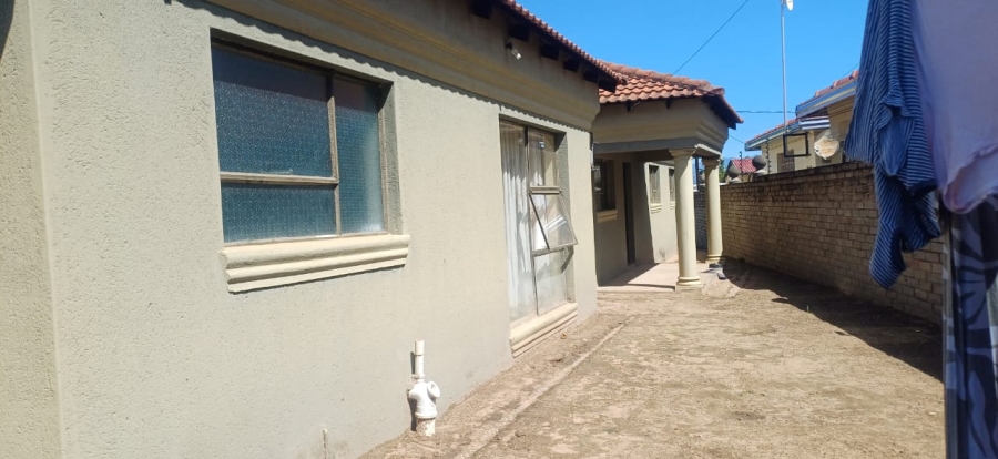 3 Bedroom Property for Sale in Nkowankowa Limpopo