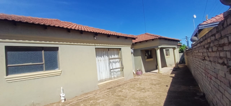 3 Bedroom Property for Sale in Nkowankowa Limpopo