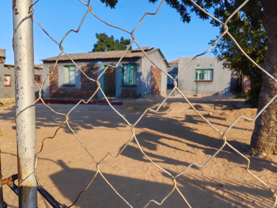 7 Bedroom Property for Sale in Seshego 9B Limpopo