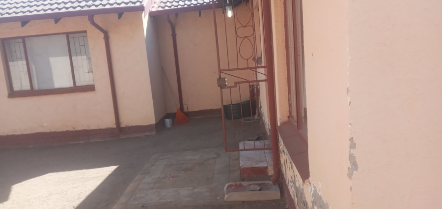 To Let  Bedroom Property for Rent in Seshego D Limpopo
