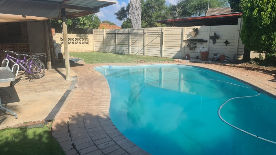 4 Bedroom Property for Sale in Penina Park Limpopo