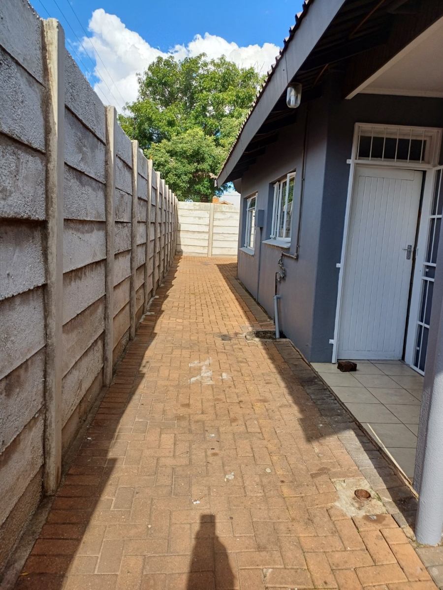 To Let  Bedroom Property for Rent in Polokwane Central Limpopo