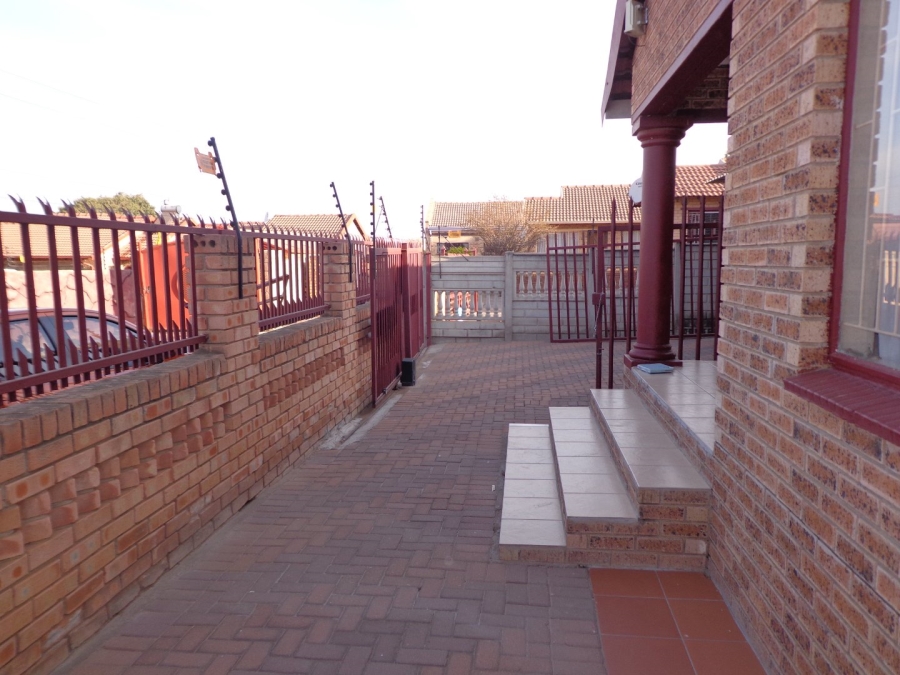  Bedroom Property for Sale in Emdo Park Limpopo