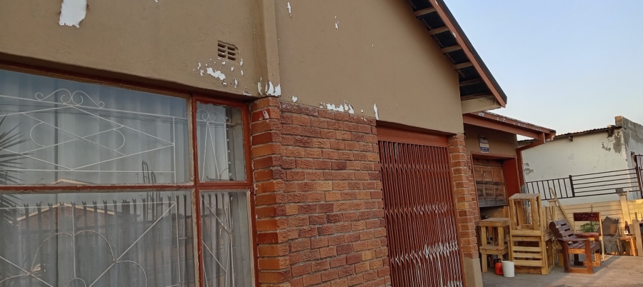 4 Bedroom Property for Sale in Seshego B Limpopo