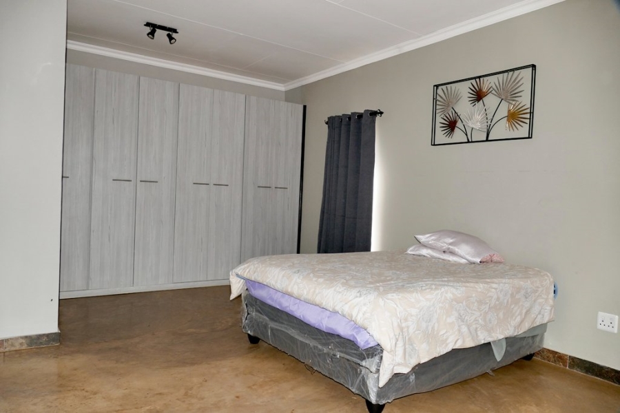 2 Bedroom Property for Sale in Elmadal AH Limpopo