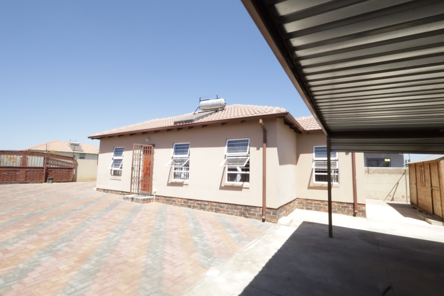 3 Bedroom Property for Sale in Southern Gateway Limpopo