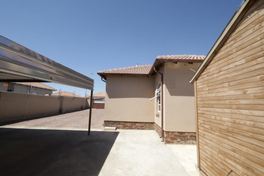 3 Bedroom Property for Sale in Southern Gateway Limpopo