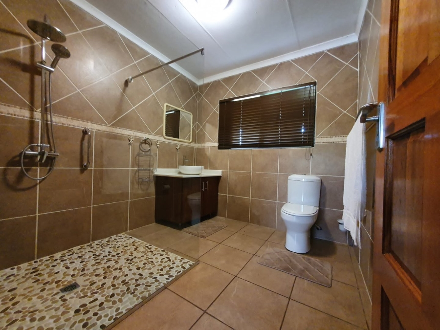 5 Bedroom Property for Sale in Phalaborwa Limpopo