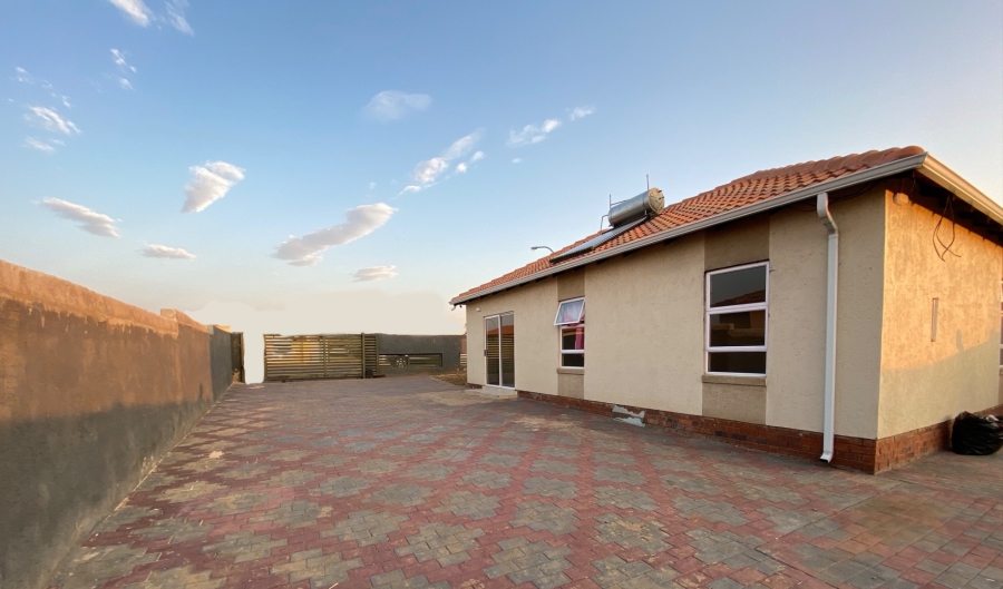 3 Bedroom Property for Sale in Southern Gateway Limpopo