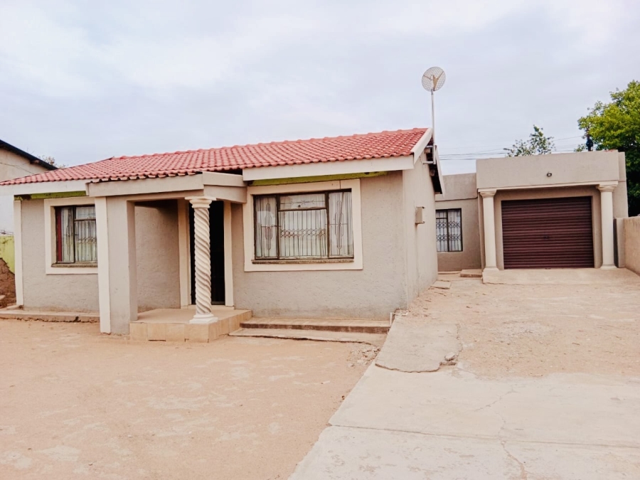 4 Bedroom Property for Sale in Seshego C Limpopo