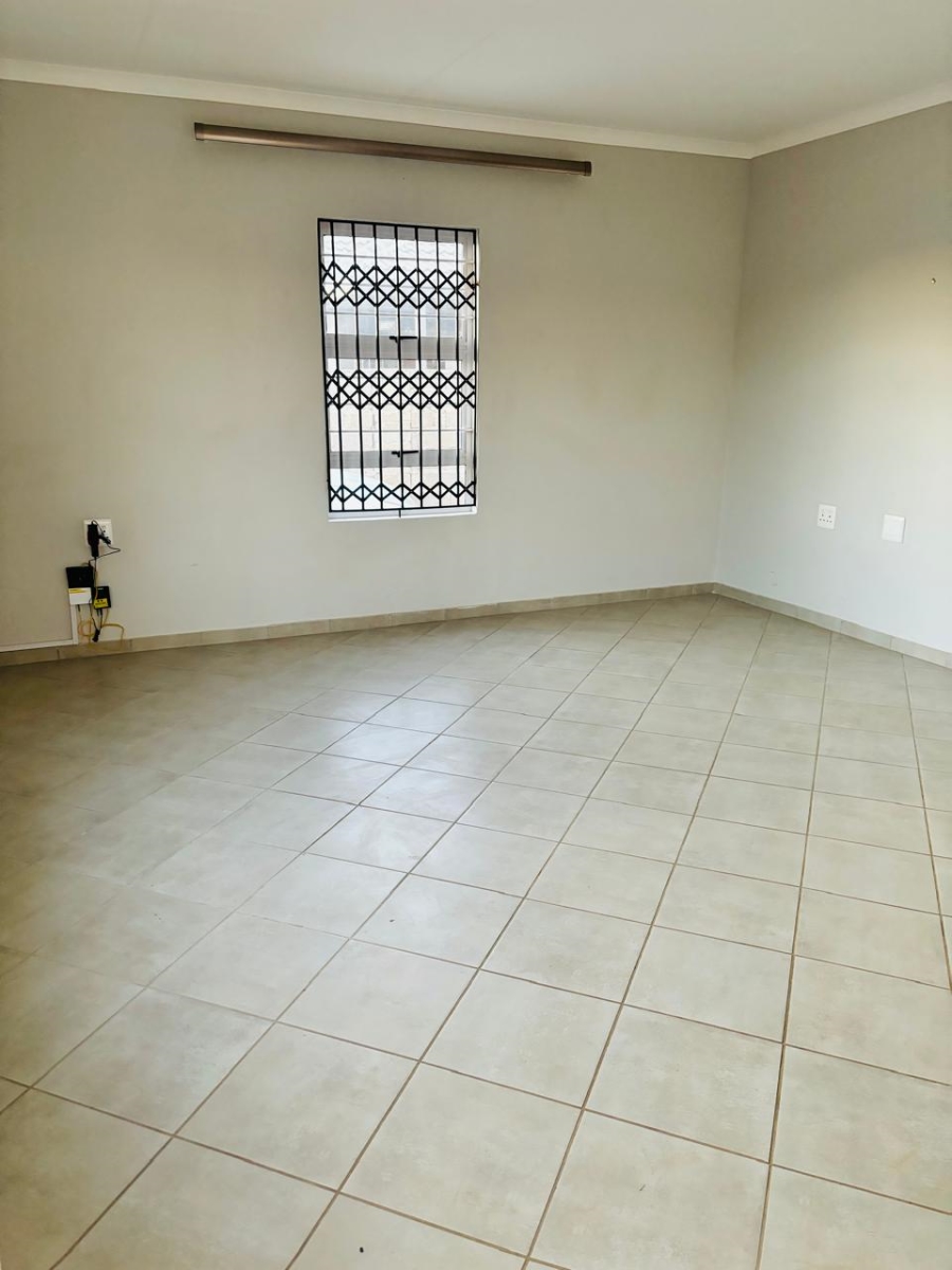 To Let 4 Bedroom Property for Rent in Southern Gateway Limpopo