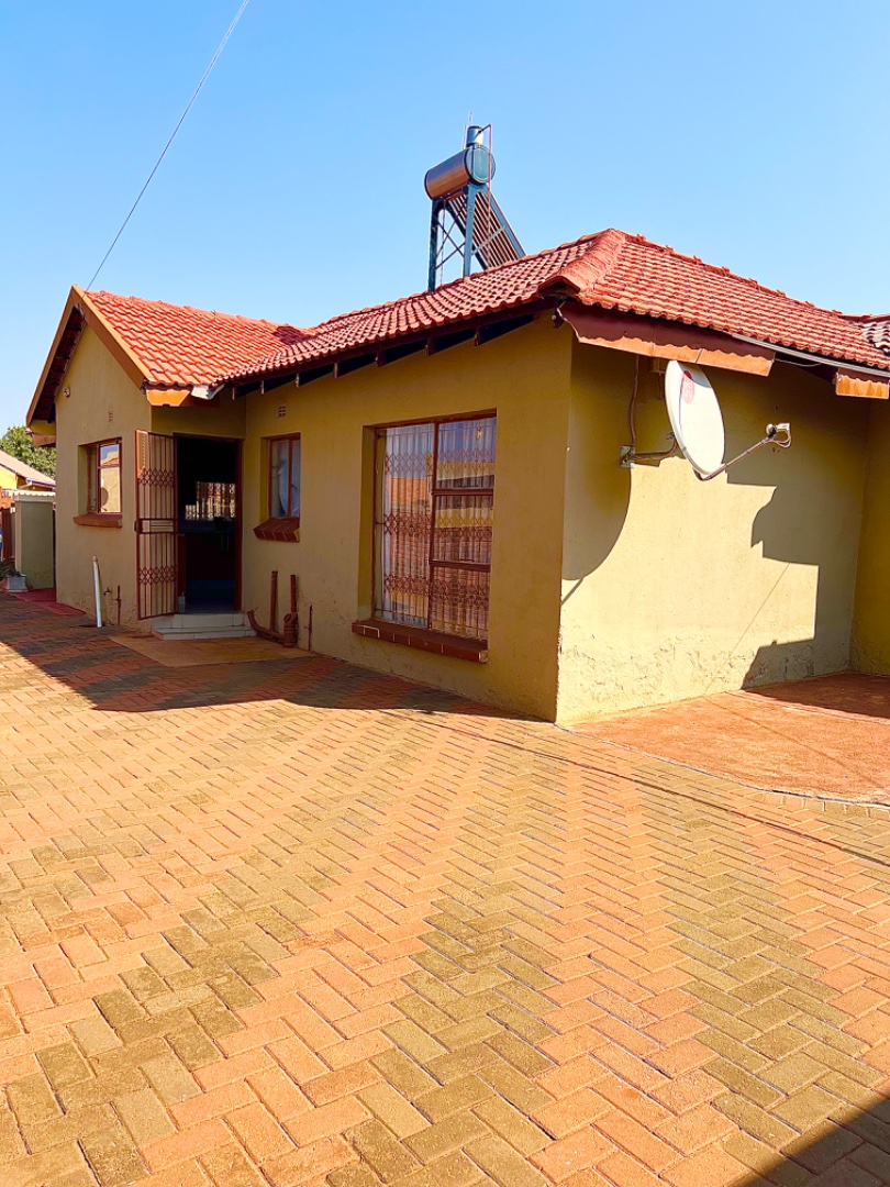 3 Bedroom Property for Sale in Lebowakgomo Zone F Limpopo