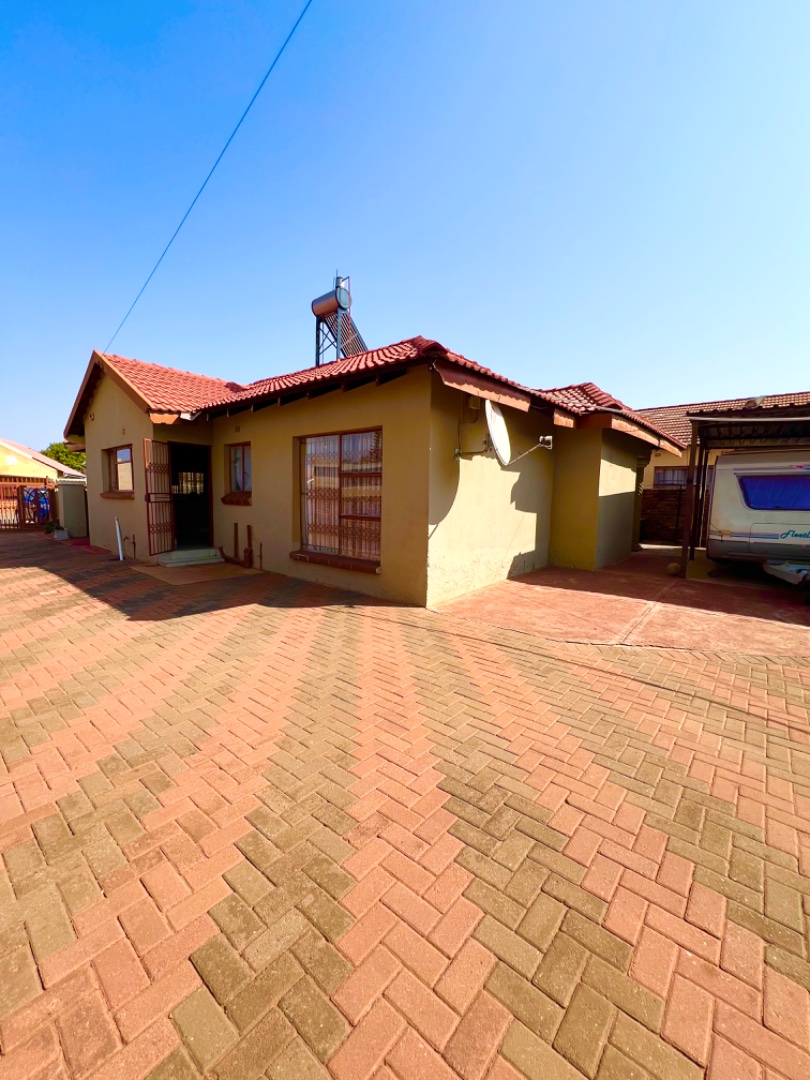 3 Bedroom Property for Sale in Lebowakgomo Zone F Limpopo