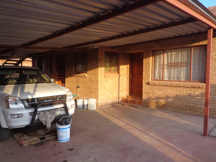 2 Bedroom Property for Sale in Ivydale Limpopo