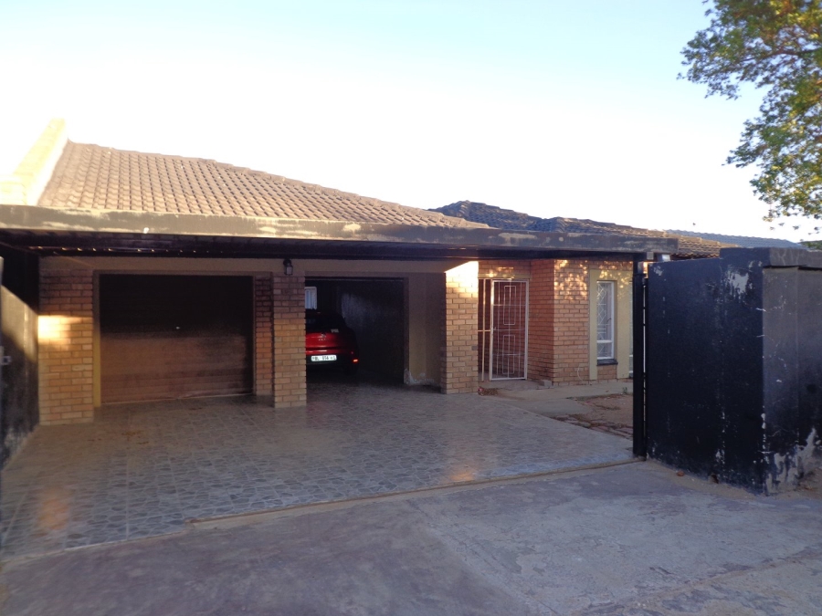 4 Bedroom Property for Sale in Emdo Park Limpopo