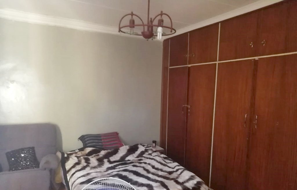 6 Bedroom Property for Sale in Myngenoegen A H Limpopo