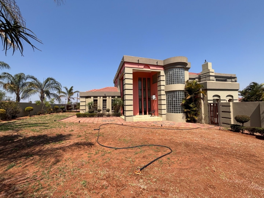 5 Bedroom Property for Sale in Sterpark Limpopo